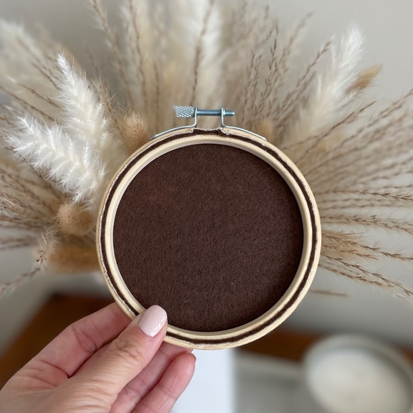 Hand Embroidered “Skull” 4 inch hoop - Picture 7 of 7